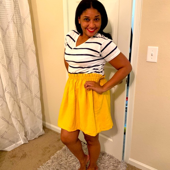 Copper Key Ruffle Yellow Skirt- Mini- Size Large - Picture 1 of 2